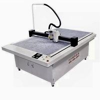 Фото RUK MC01-1512 Автоматизированная машина для вырезания шаблонов из ПВХ для шитья на швейных автоматах. | Швейный магазин Текстильторг